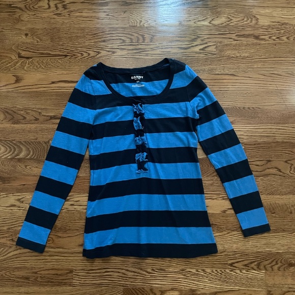 2-Old Navy Long Sleeve Tees, Size M - Picture 5 of 9